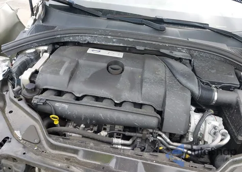 2015 Volvo Xc60 T6 from USA, damaged, VIN YV4902RK4F2761860